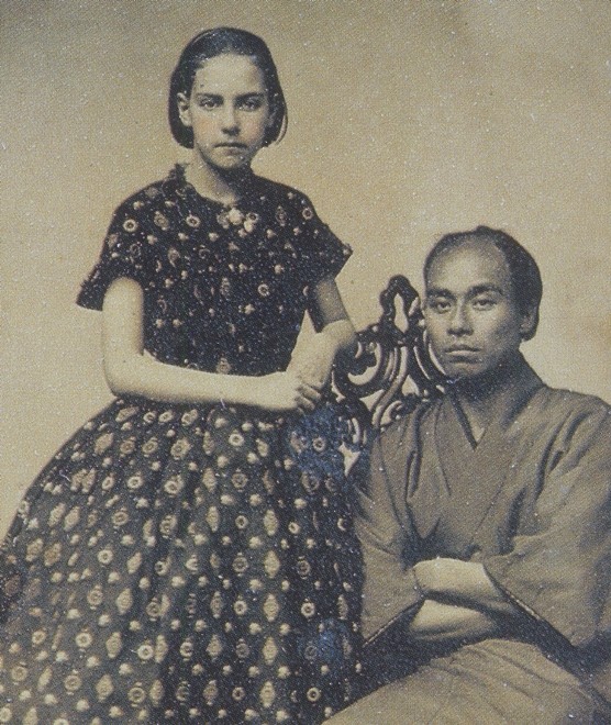 福泽谕吉在美国旧金山和一个美国女子合影，1860年